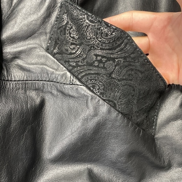 Vintage Global Identity Leather Trench Coat Paisley Trim Size Medium 80s - Picture 12 of 14